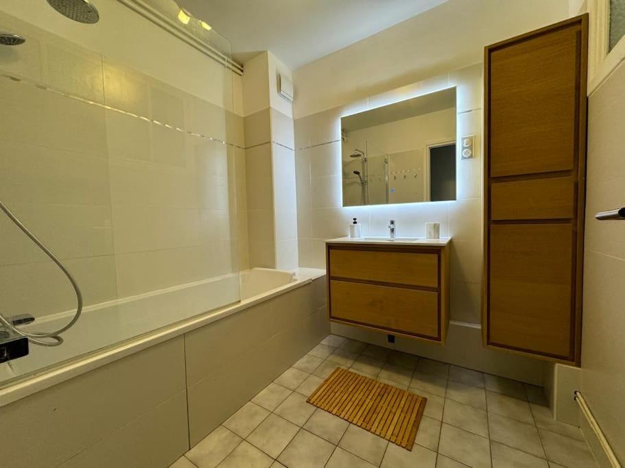 Apartamento Le Tiki De Notre-Dame - Duplex Vue Cathedrale Boulogne-sur-Mer Exterior foto
